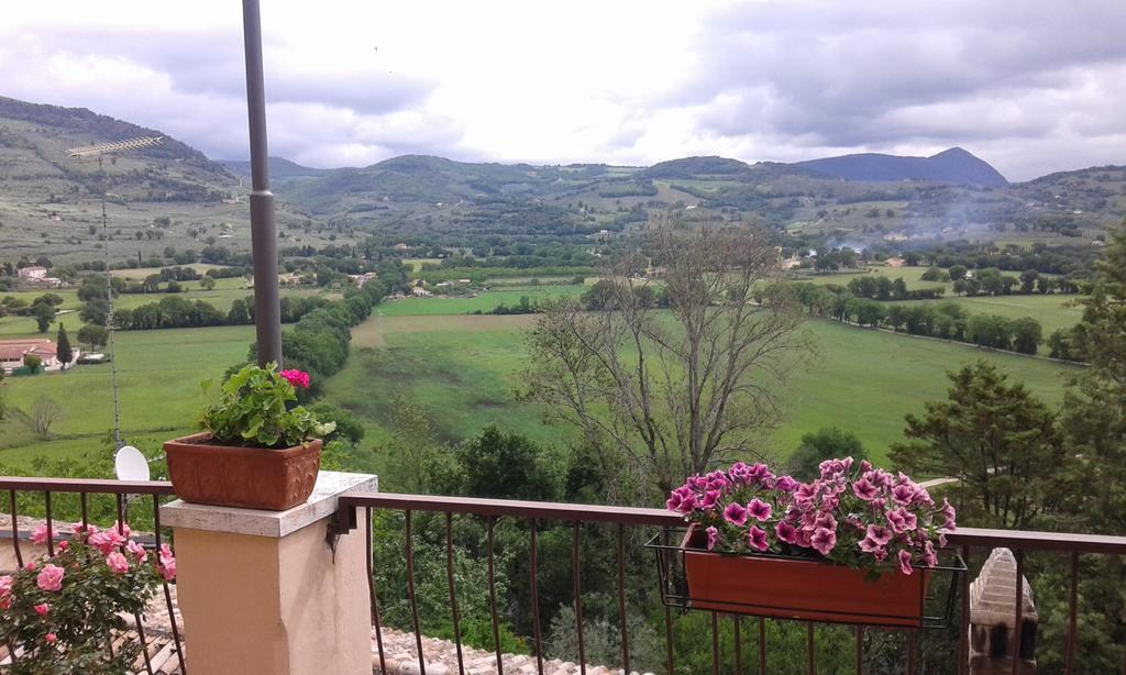 Albergo Il Cacciatore Spello Exterior foto