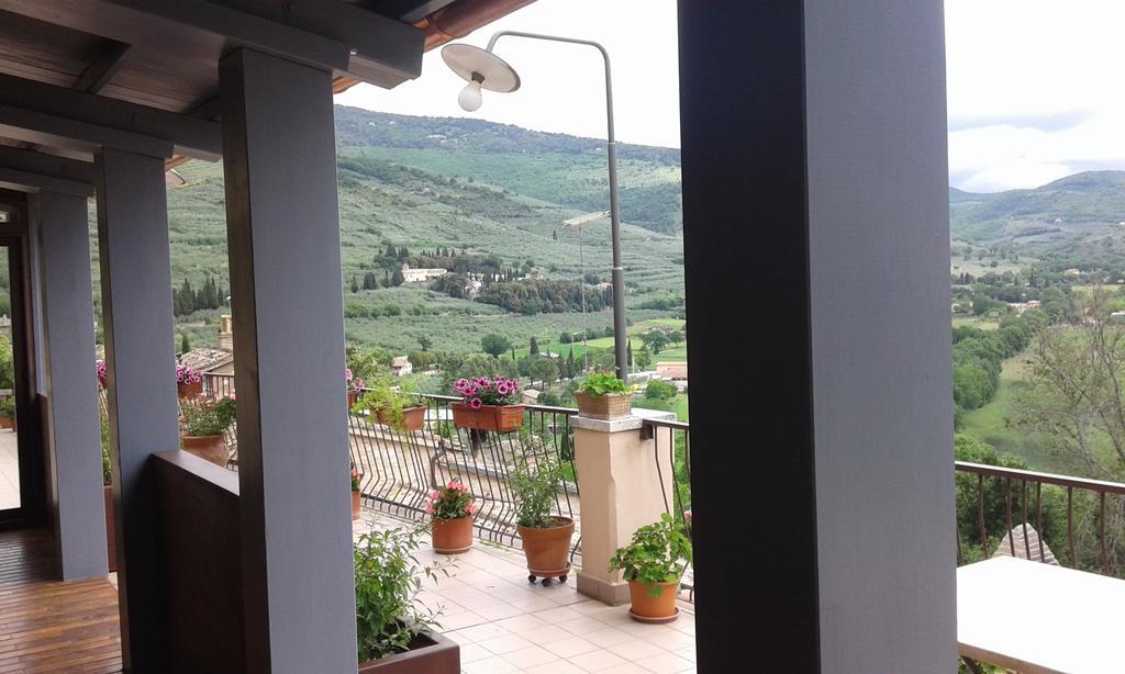 Albergo Il Cacciatore Spello Exterior foto